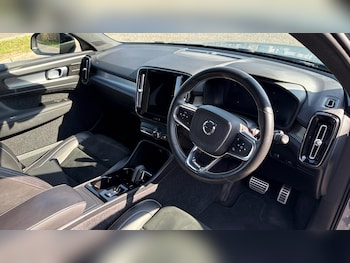 Used Volvo XC40 2021 for sale - 77958476: Photo