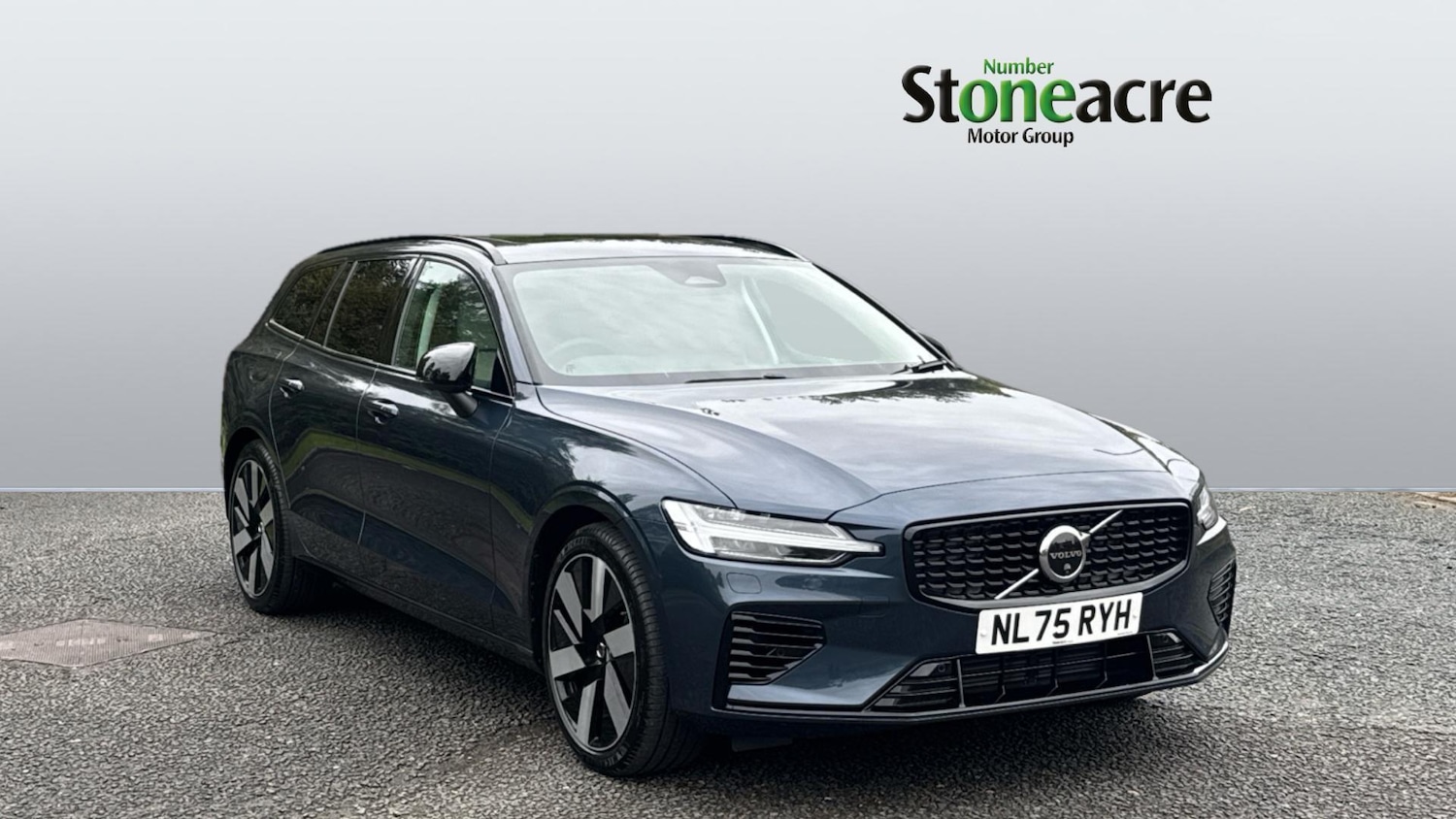 Used Volvo V60 2025 for sale - 76714829: Photo 1