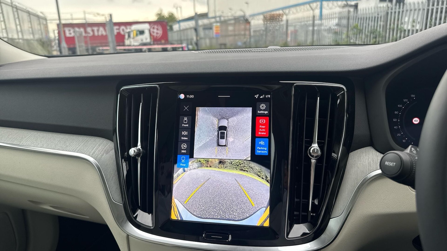 Used Volvo V60 2025 for sale - 76714829: Photo 18