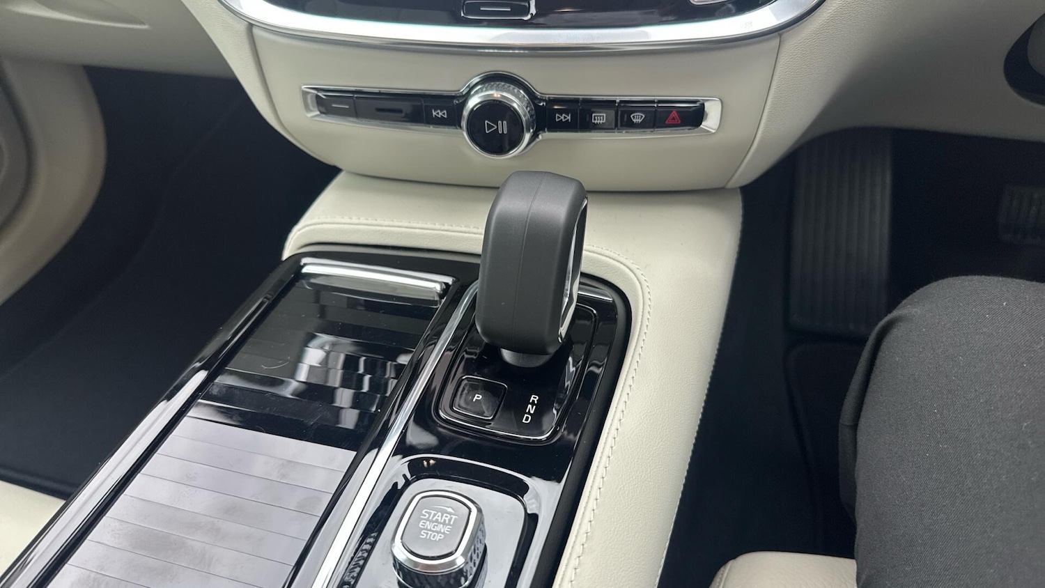 Used Volvo V60 2025 for sale - 76714829: Photo 25