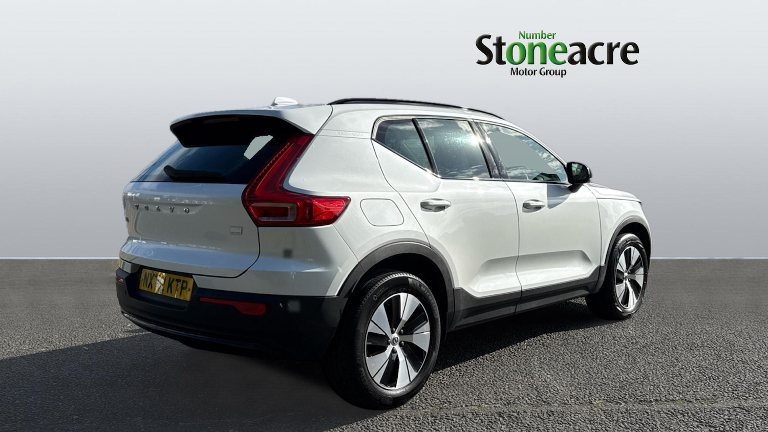 Used Volvo XC40 2022 for sale - 75927326: Photo 2