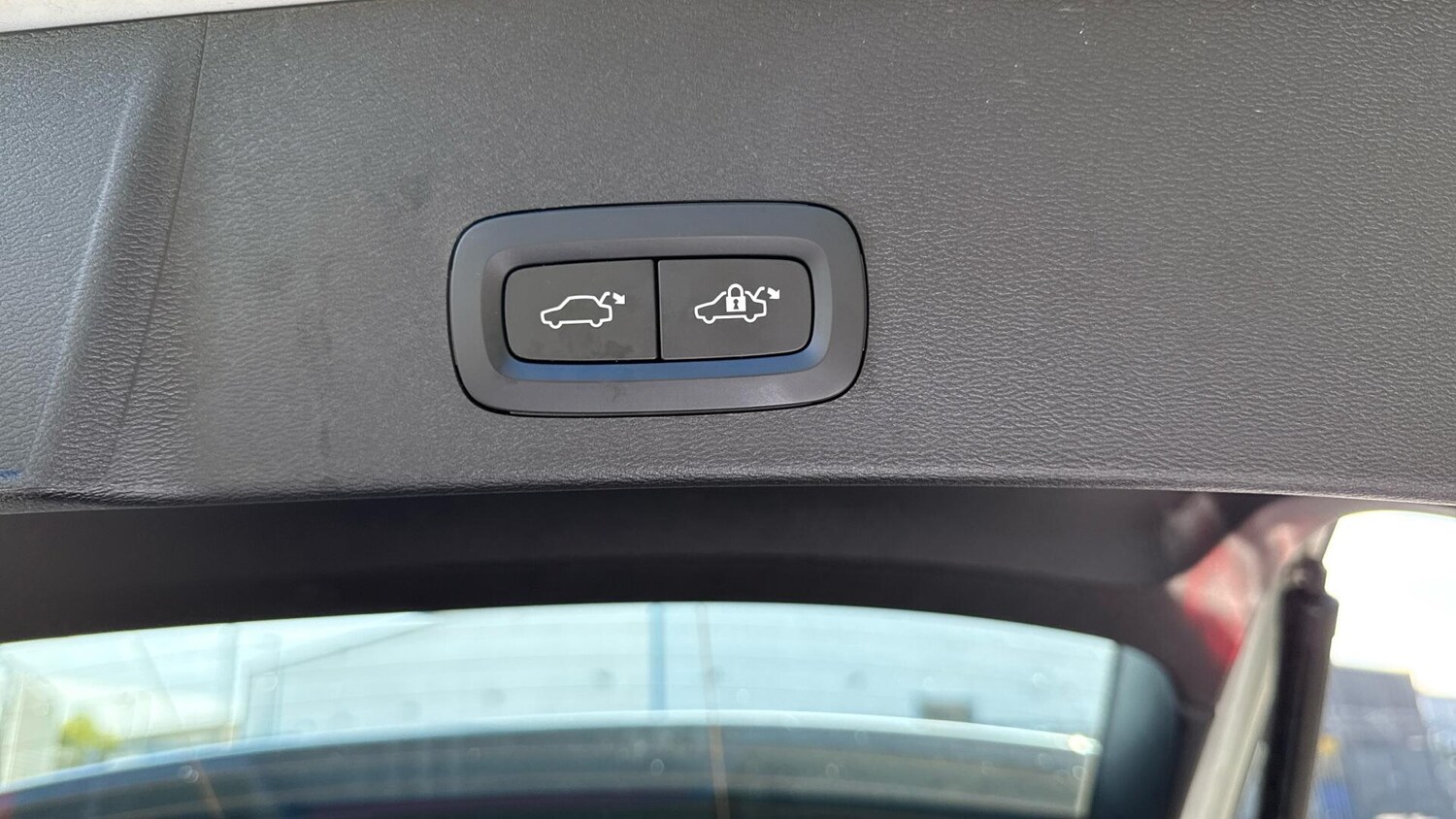 Used Volvo XC40 2022 for sale - 75927326: Photo 30