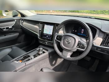 Used Volvo V90 Cross Country 2022 for sale - 79676634: Photo