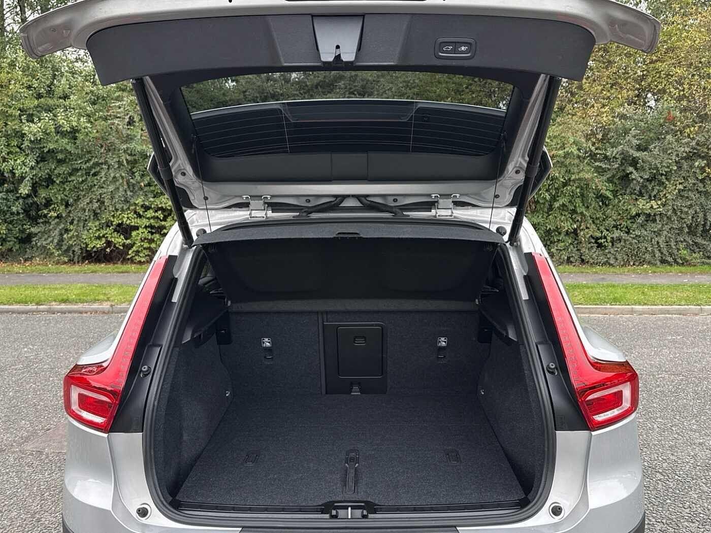 Used Volvo XC40 2023 for sale - 76024352: Photo 13