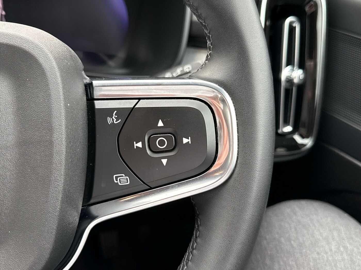 Used Volvo XC40 2023 for sale - 76024352: Photo 19