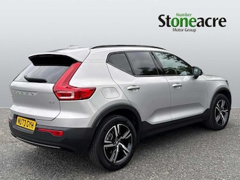 Used Volvo XC40 2023 for sale - 76024352: Photo 2