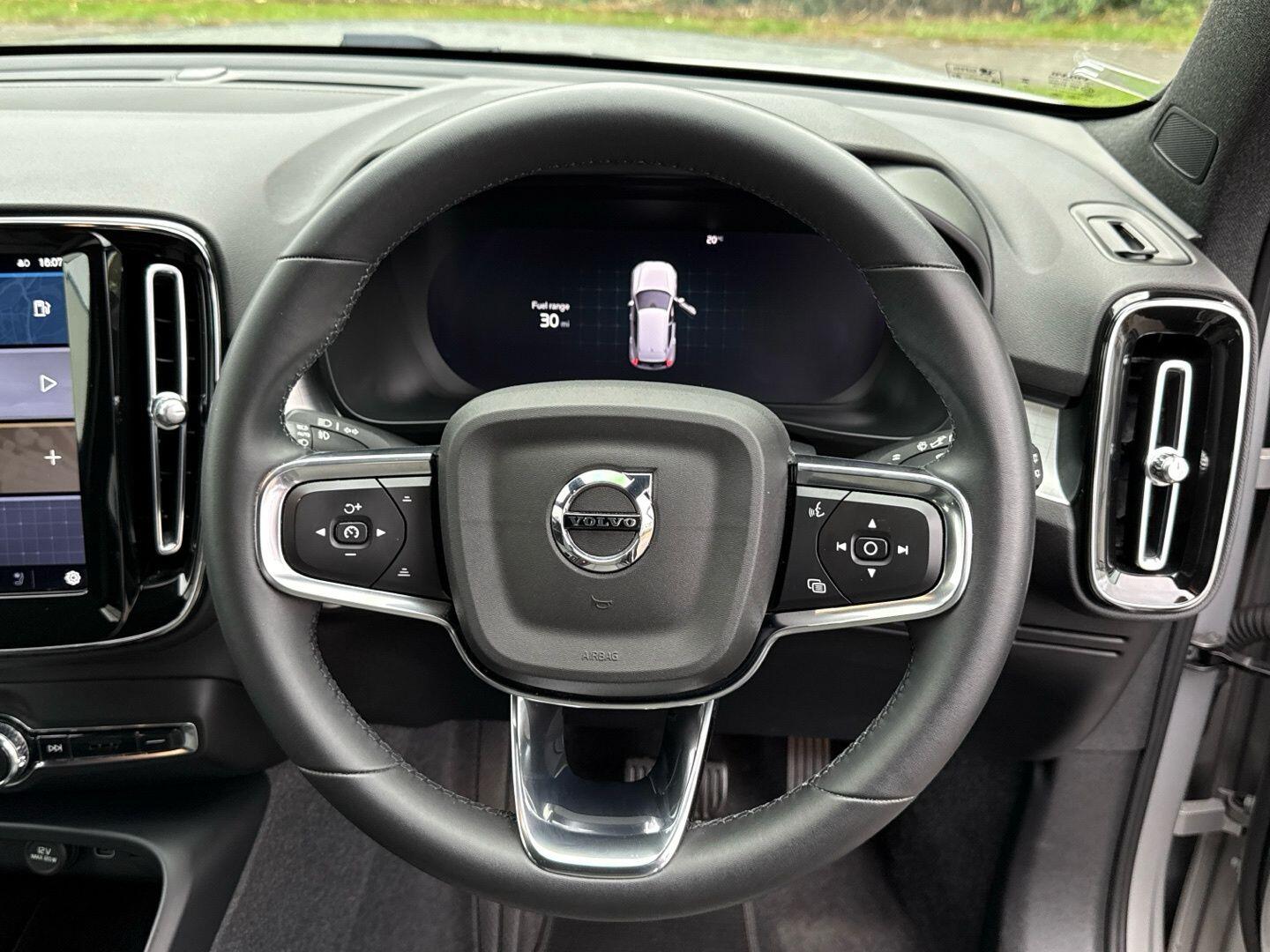 Used Volvo XC40 2023 for sale - 76024352: Photo 50