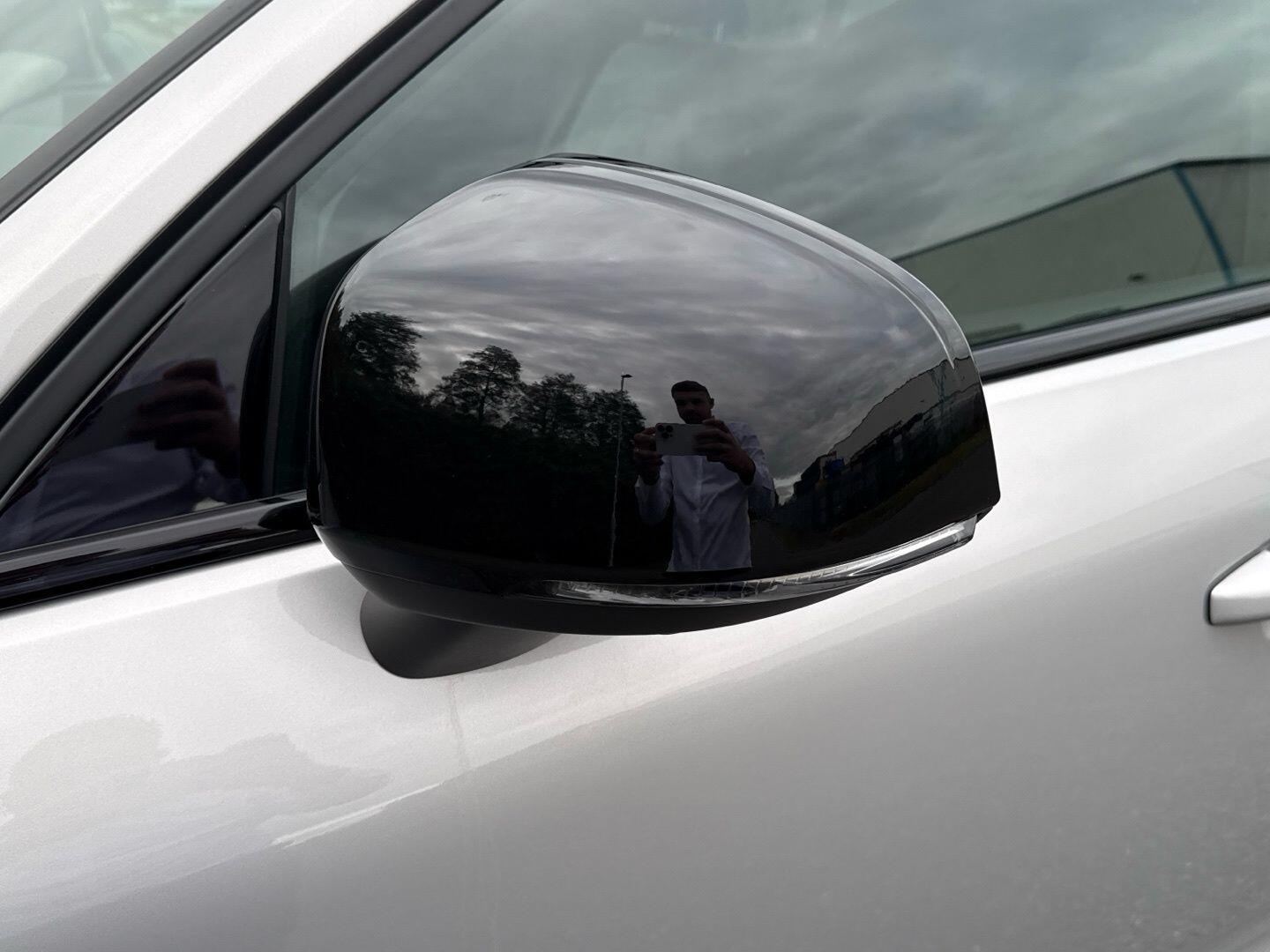 Used Volvo XC40 2023 for sale - 76024352: Photo 76