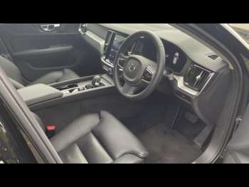 Used Volvo V60 2023 for sale - 74799739: Photo