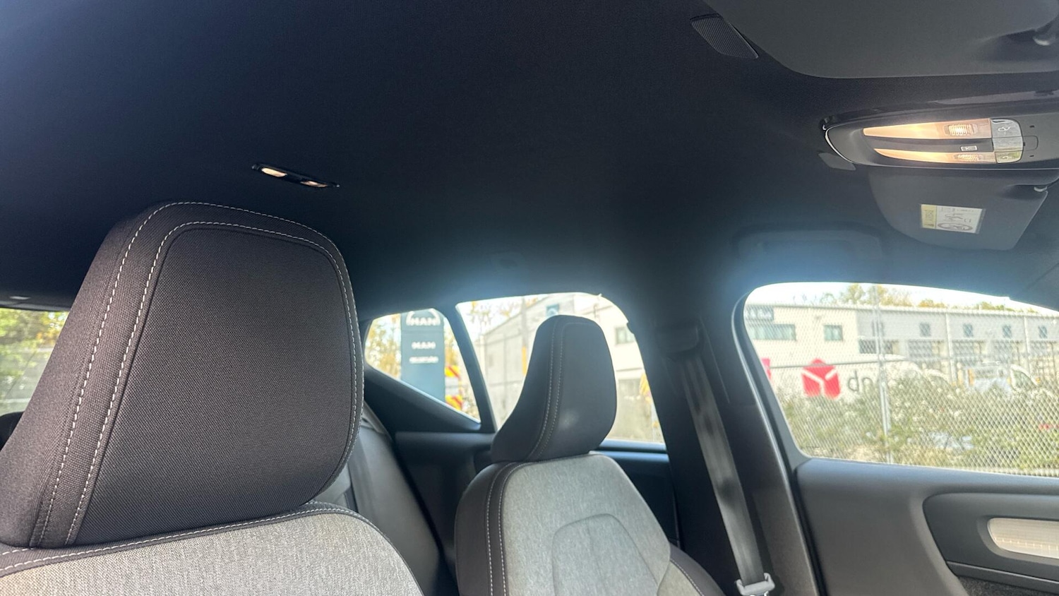 Used Volvo XC40 2023 for sale - 76337099: Photo 29