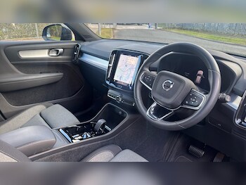 Used Volvo XC40 2023 for sale - 76337099: Photo