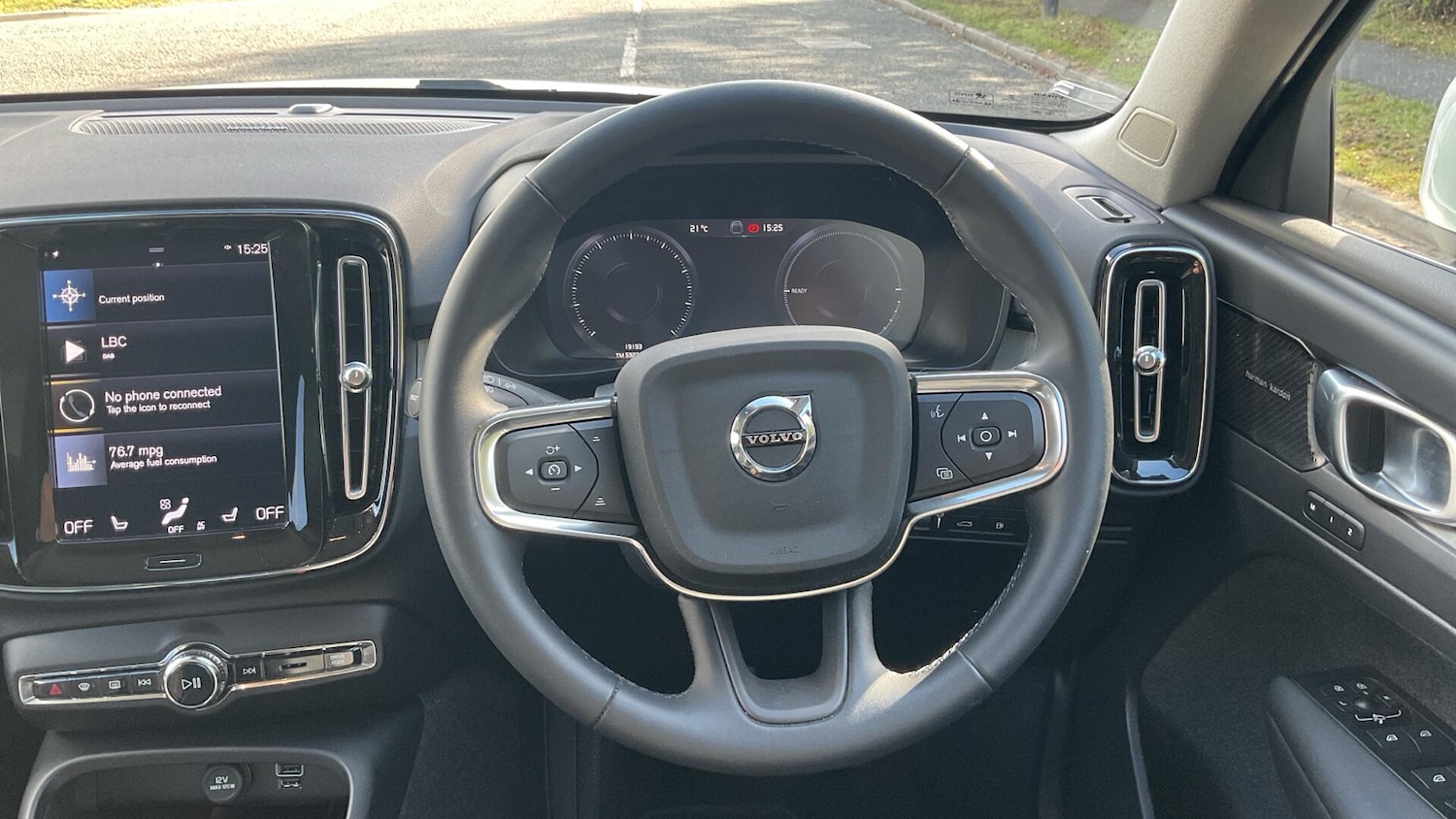 Used Volvo XC40 2022 for sale - 76121561: Photo 10