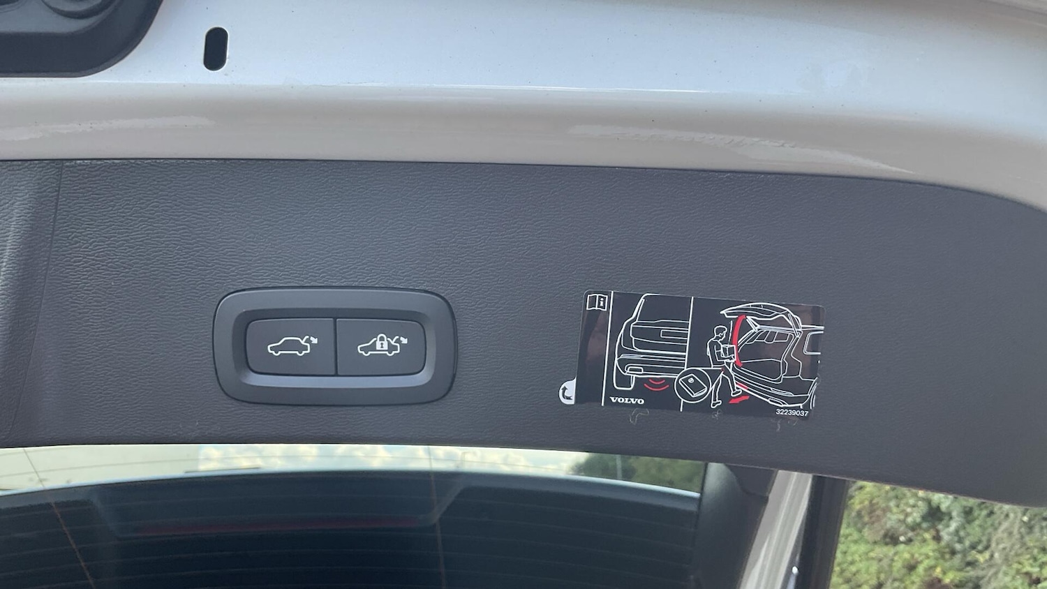 Used Volvo XC40 2022 for sale - 76121561: Photo 33