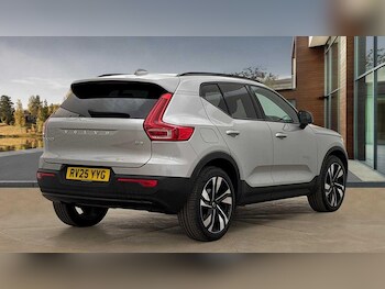 Used Volvo XC40 2025 for sale - 77412242: Photo