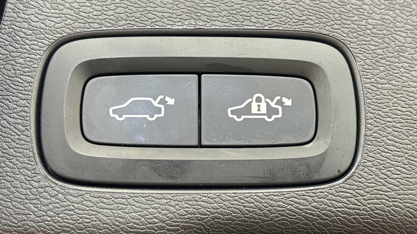 Used Volvo XC60 2025 for sale - 76714792: Photo 19