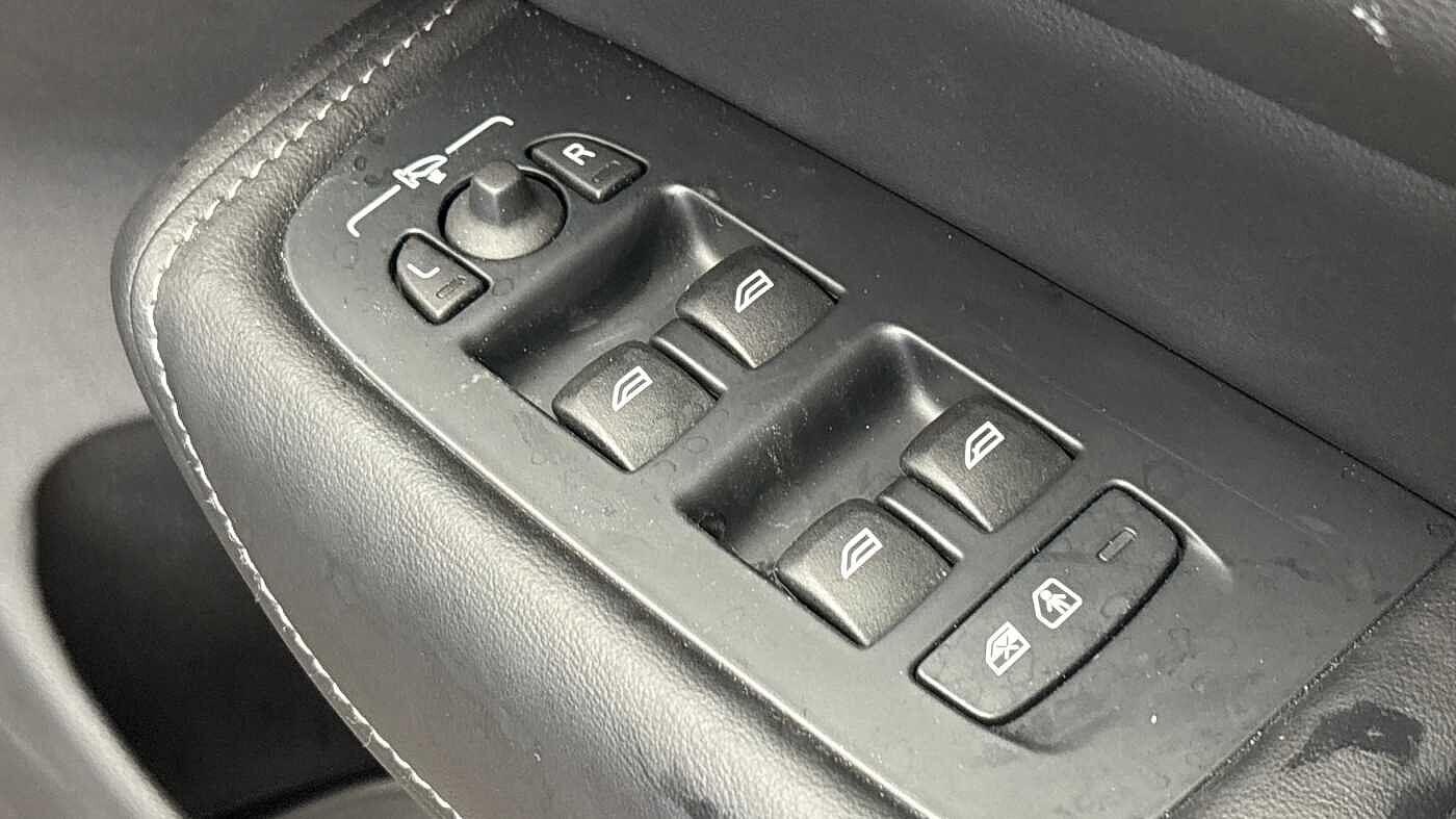 Used Volvo XC60 2025 for sale - 76714792: Photo 25