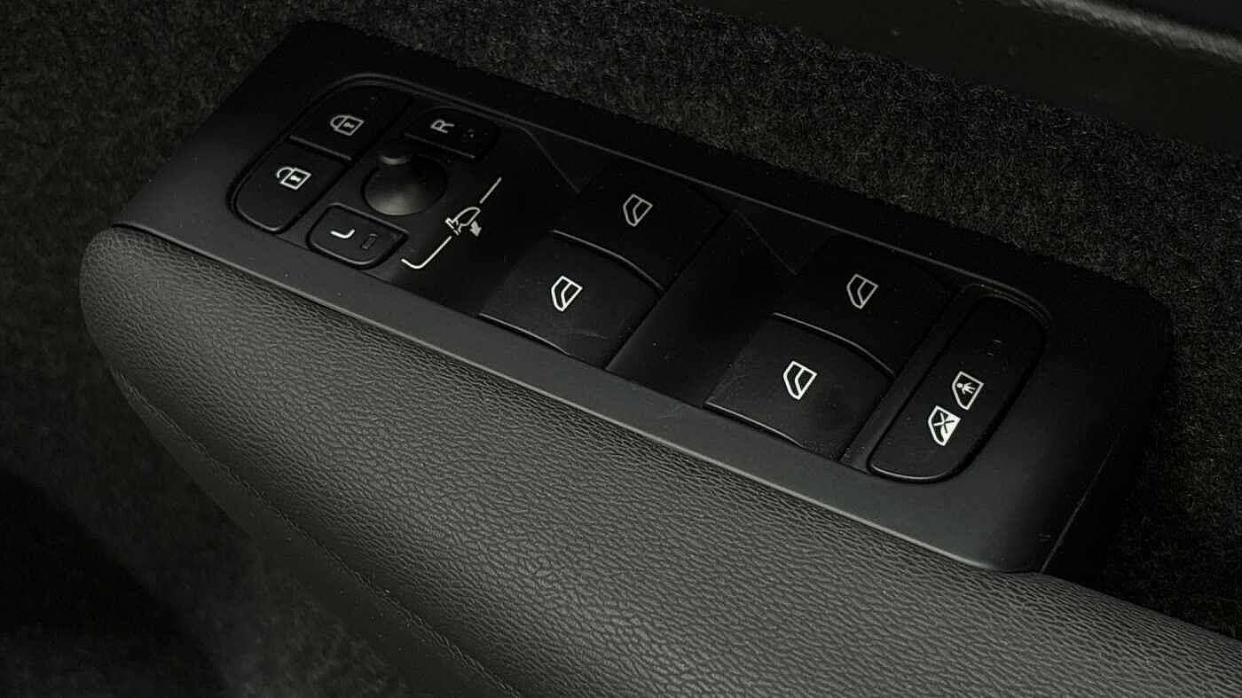 Used Volvo XC40 2024 for sale - 76336645: Photo 24