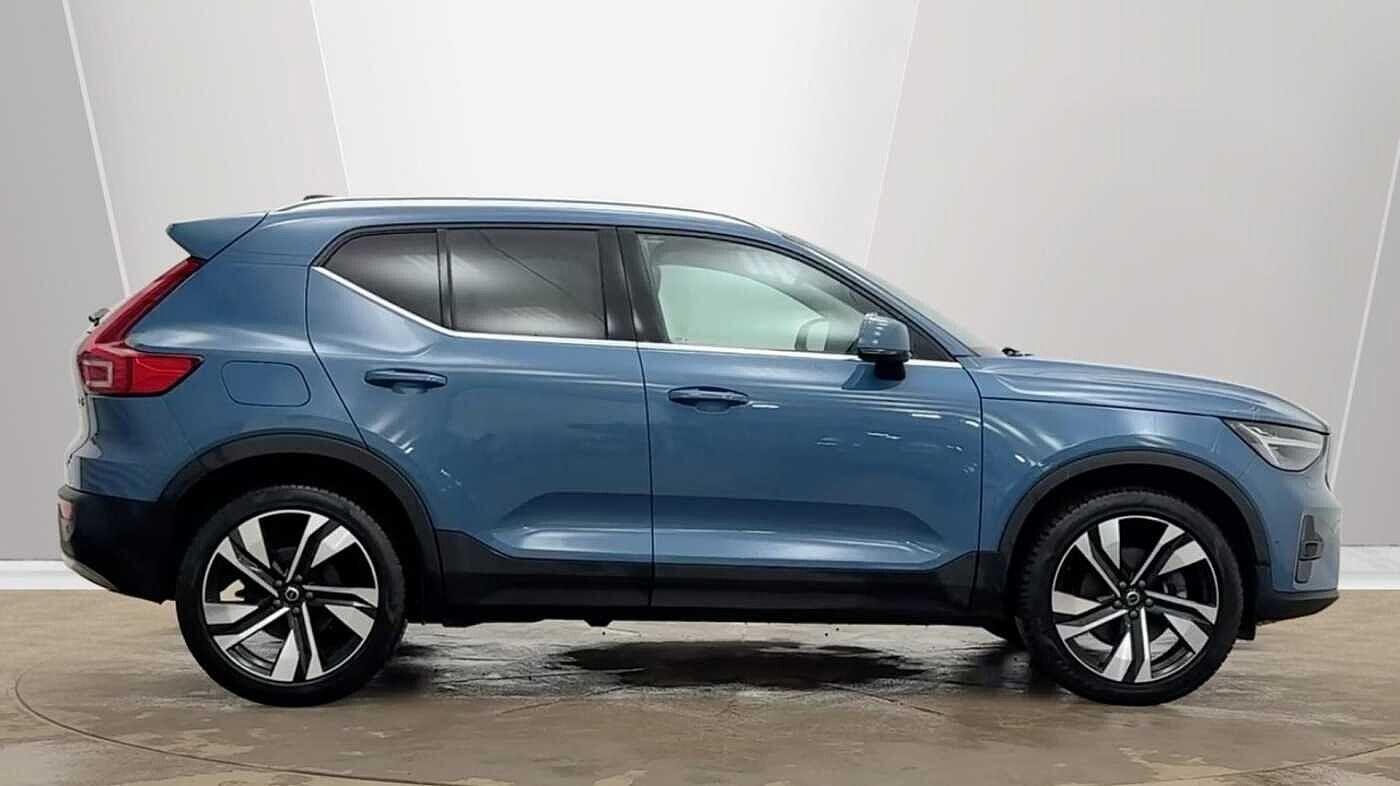 Used Volvo XC40 2025 for sale - 77647190: Photo 2