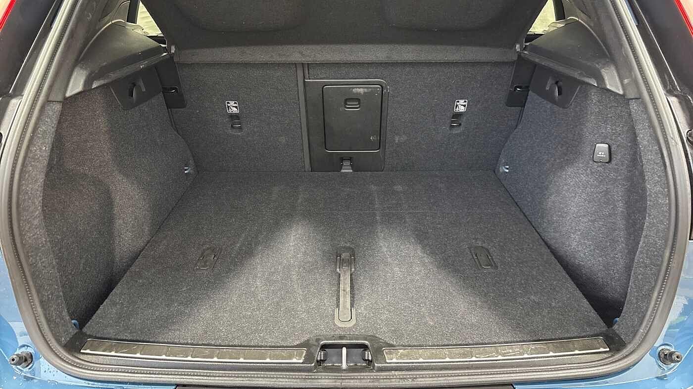 Used Volvo XC40 2025 for sale - 77647190: Photo 5