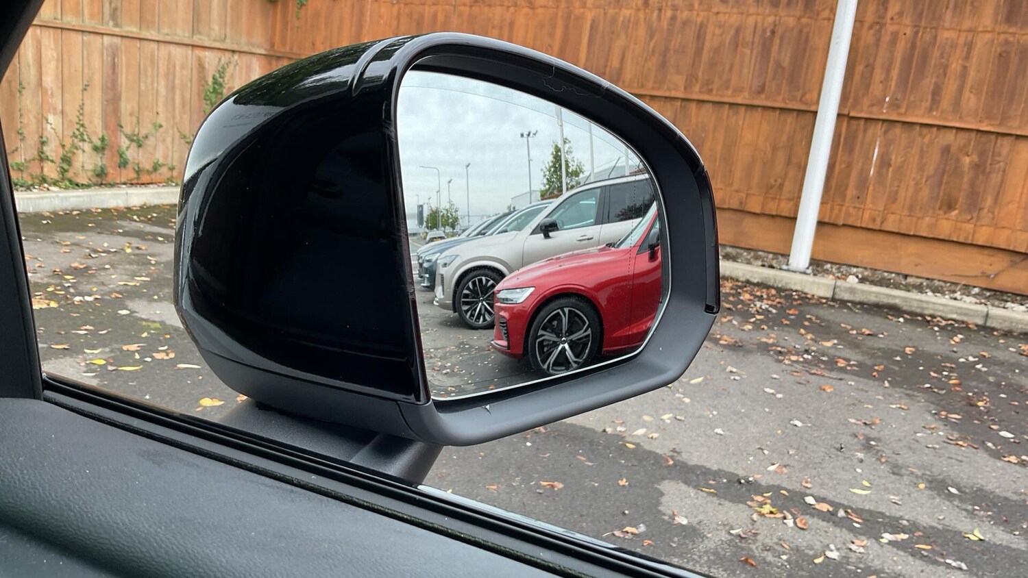 Used Volvo XC40 2023 for sale - 75926814: Photo 32