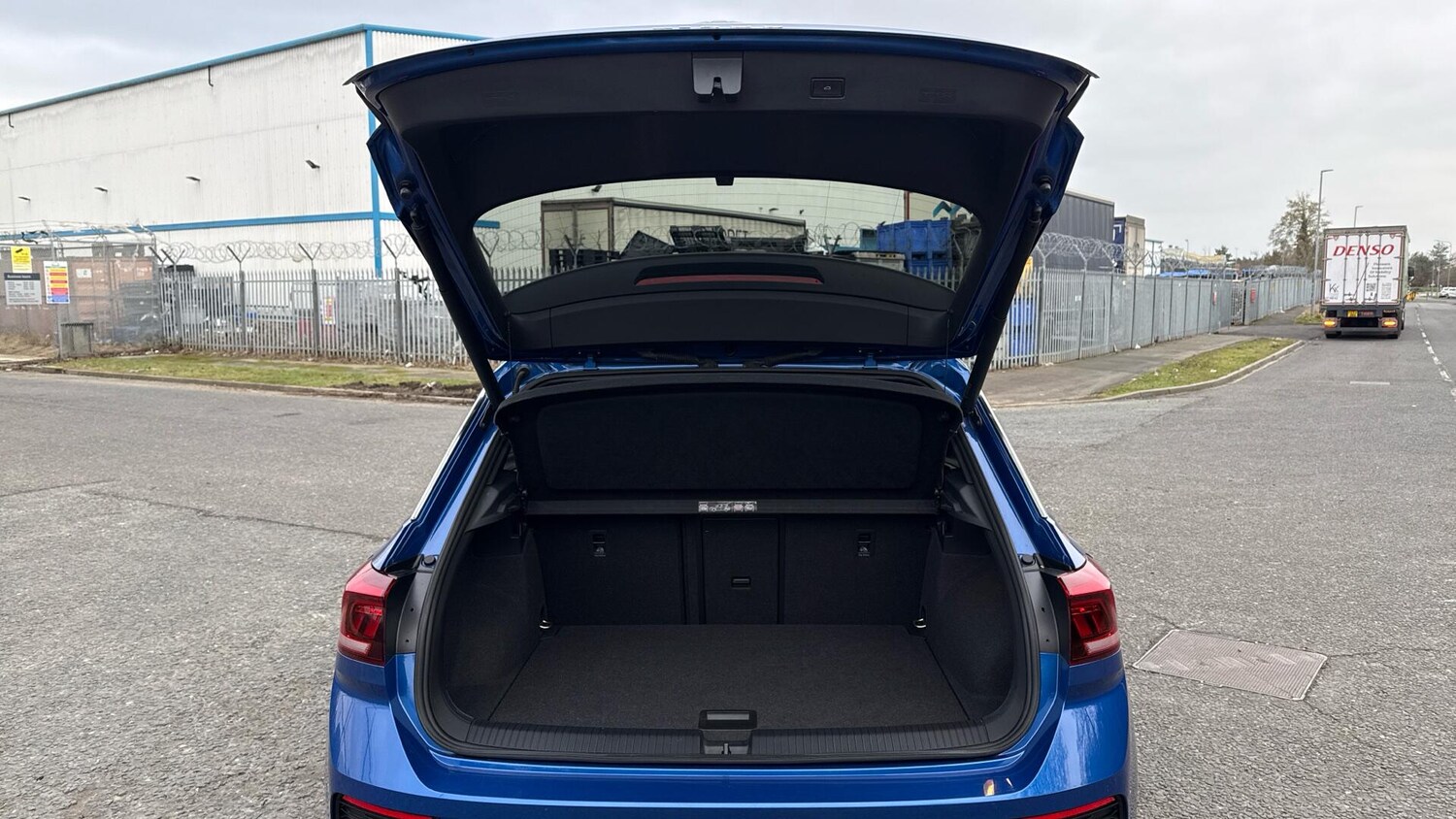 Used Volkswagen T-Roc 2021 for sale - 77479394: Photo 13