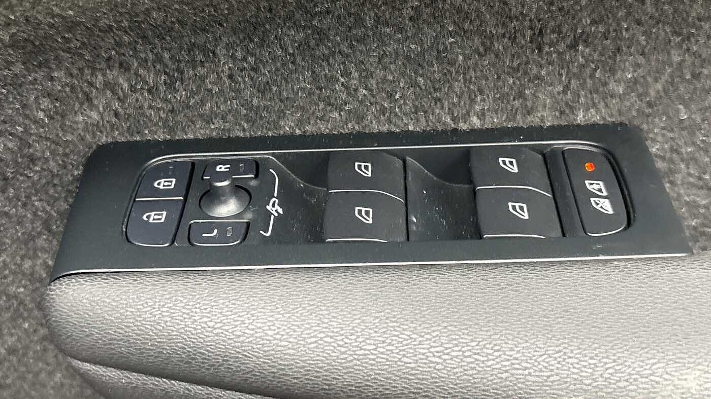 Used Volvo XC40 2025 for sale - 77478499: Photo 25