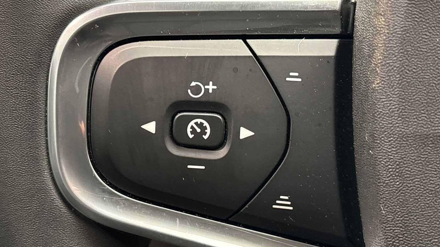 Used Volvo XC40 2025 for sale - 77478499: Photo 31