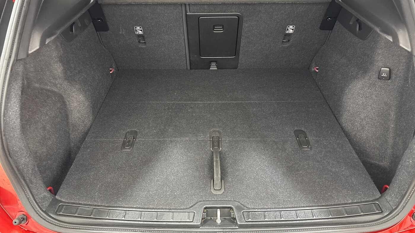 Used Volvo XC40 2025 for sale - 76389417: Photo 14