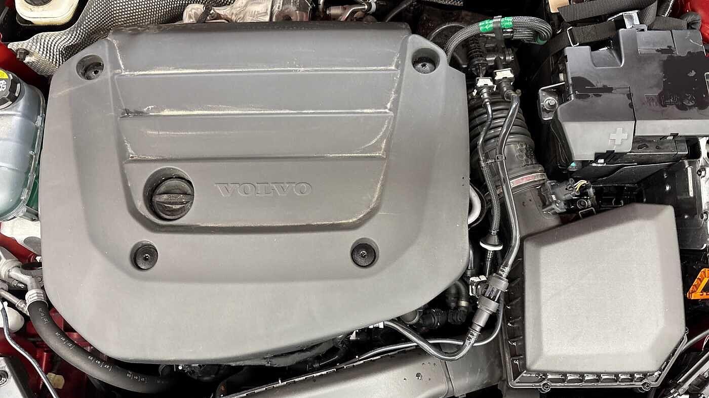 Used Volvo XC40 2025 for sale - 76389417: Photo 15