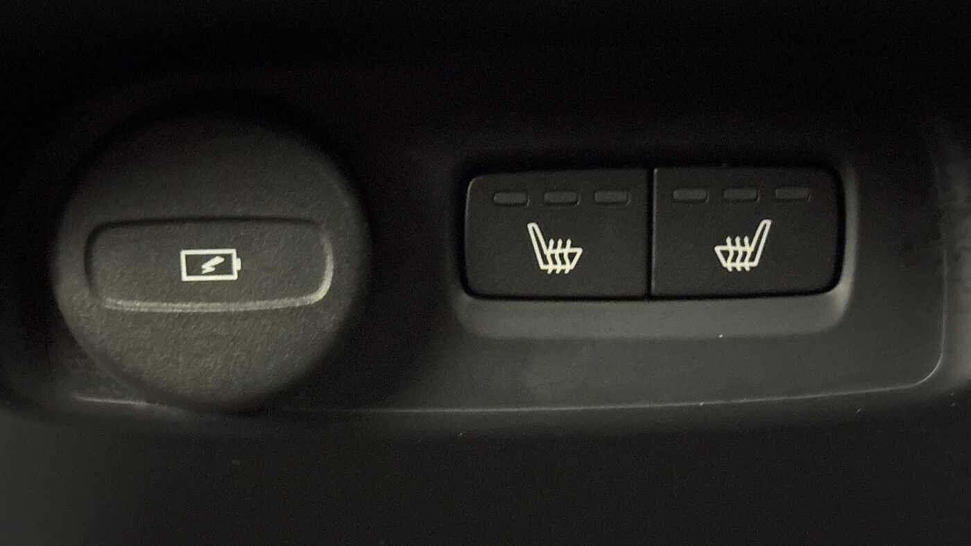 Used Volvo XC40 2025 for sale - 76389417: Photo 17