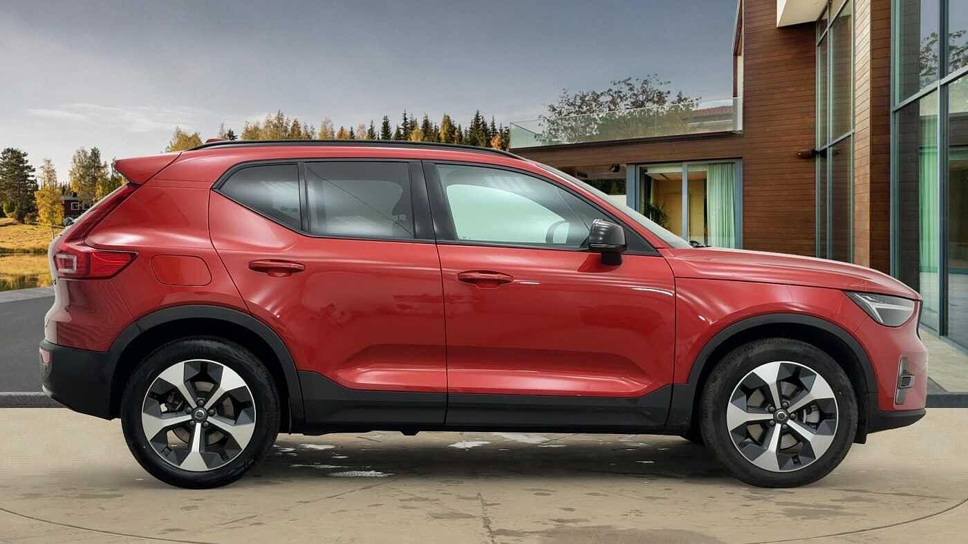 Used Volvo XC40 2025 for sale - 76389417: Photo 2