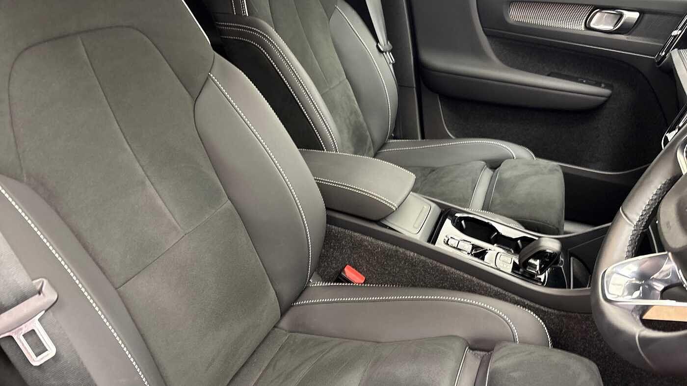 Used Volvo XC40 2025 for sale - 76389417: Photo 28