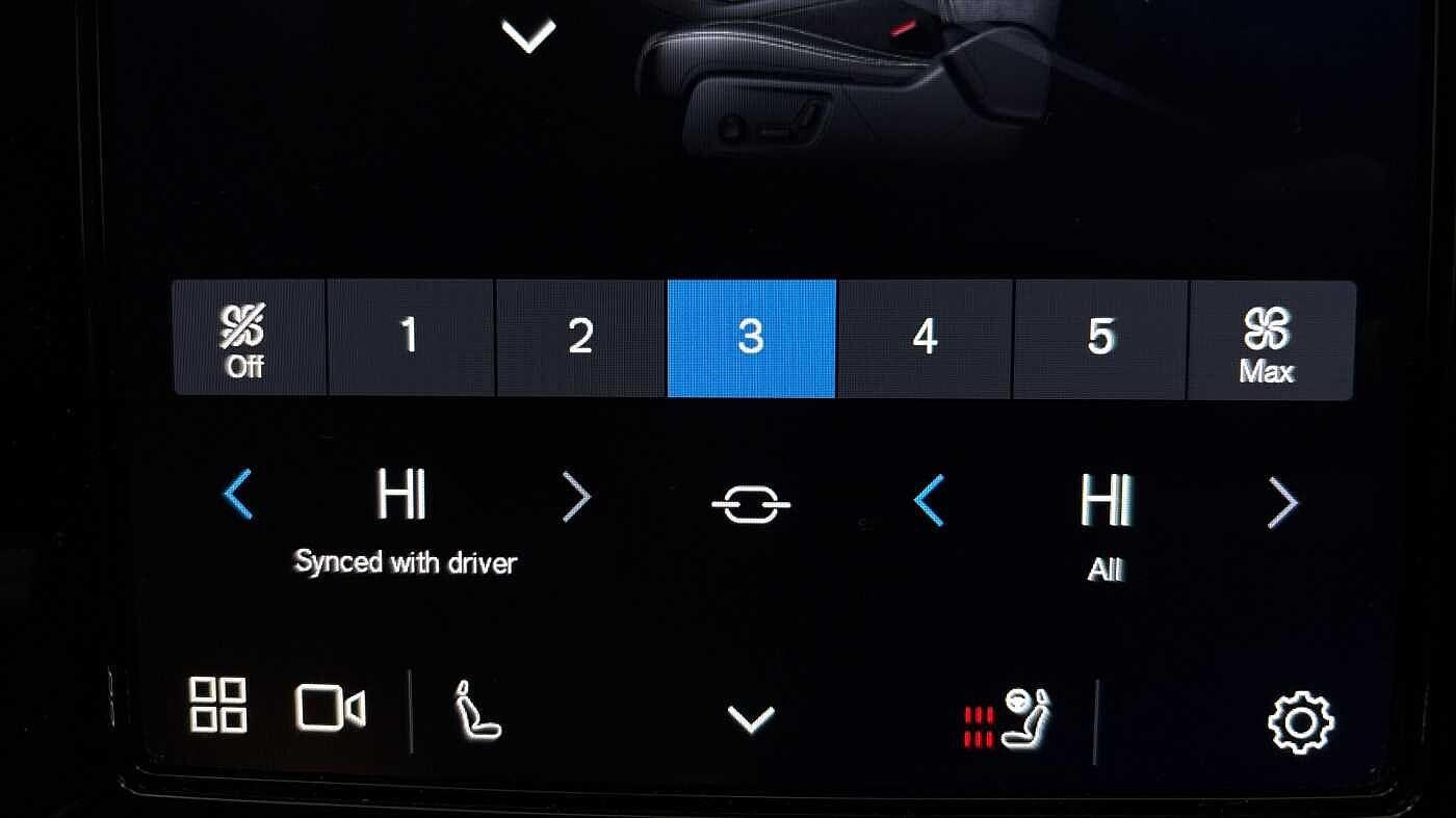 Used Volvo XC40 2025 for sale - 76389417: Photo 39