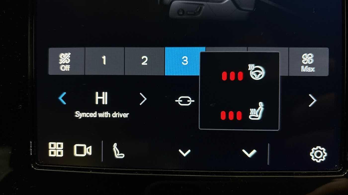 Used Volvo XC40 2025 for sale - 76389417: Photo 40