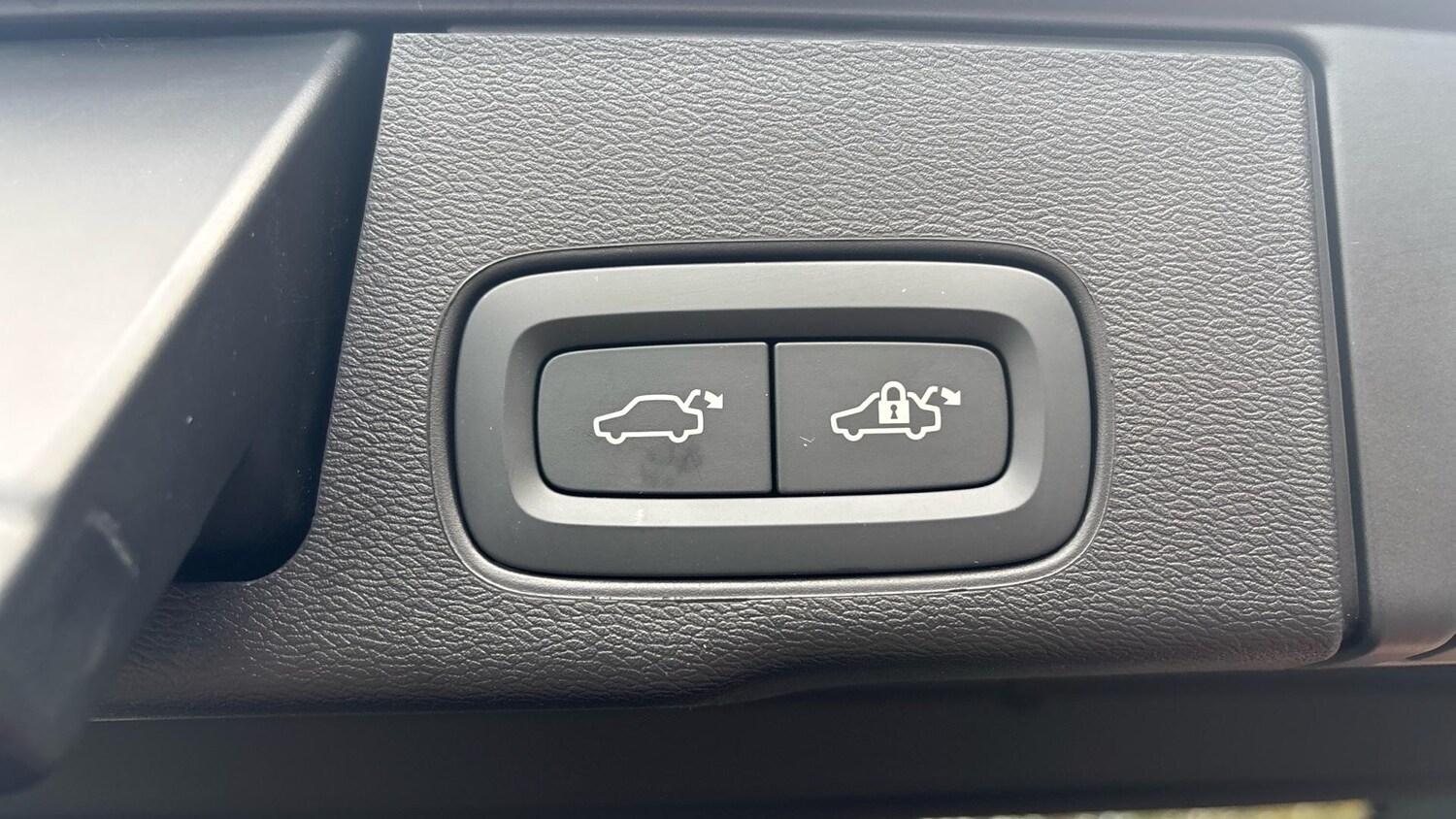 Vehicle 33