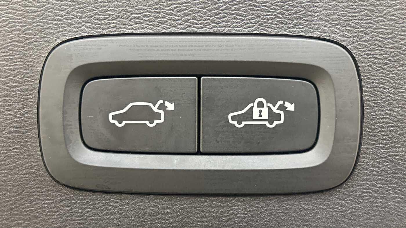 Used Volvo XC40 2025 for sale - 76512367: Photo 19