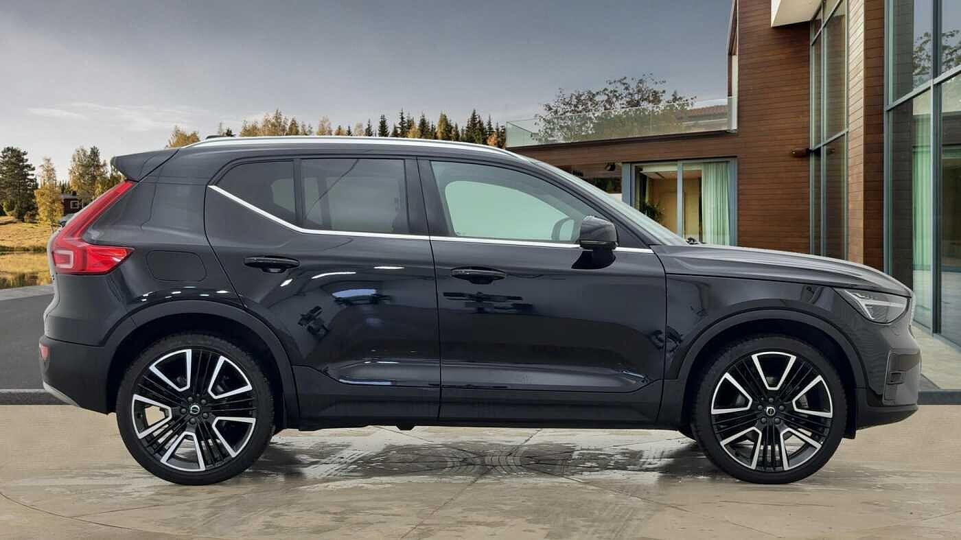 Used Volvo XC40 2025 for sale - 76512367: Photo 2