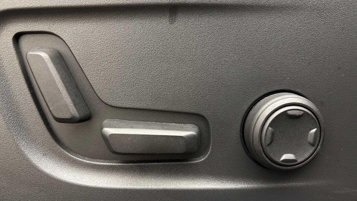 Used Volvo XC40 2025 for sale - 76512367: Photo 28