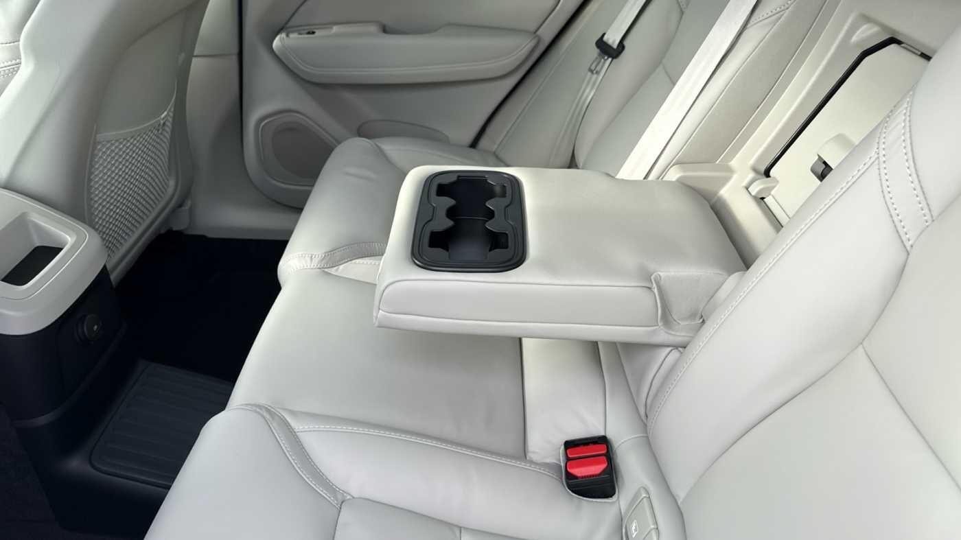 Used Volvo XC60 2025 for sale - 77424665: Photo 12