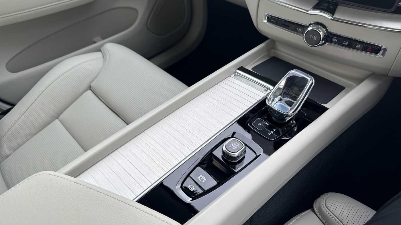 Used Volvo XC60 2025 for sale - 77424665: Photo 9