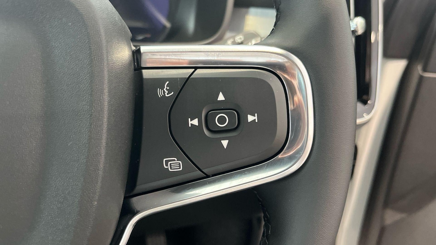 Used Volvo XC40 2025 for sale - 76159009: Photo 16