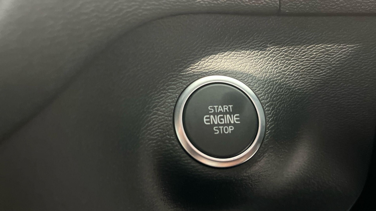 Used Volvo XC40 2025 for sale - 76159009: Photo 18