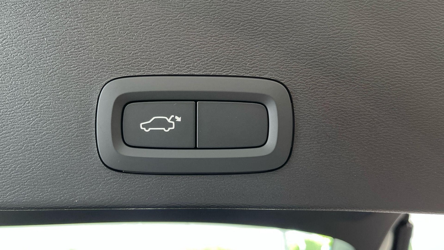 Used Volvo XC40 2025 for sale - 76159009: Photo 24