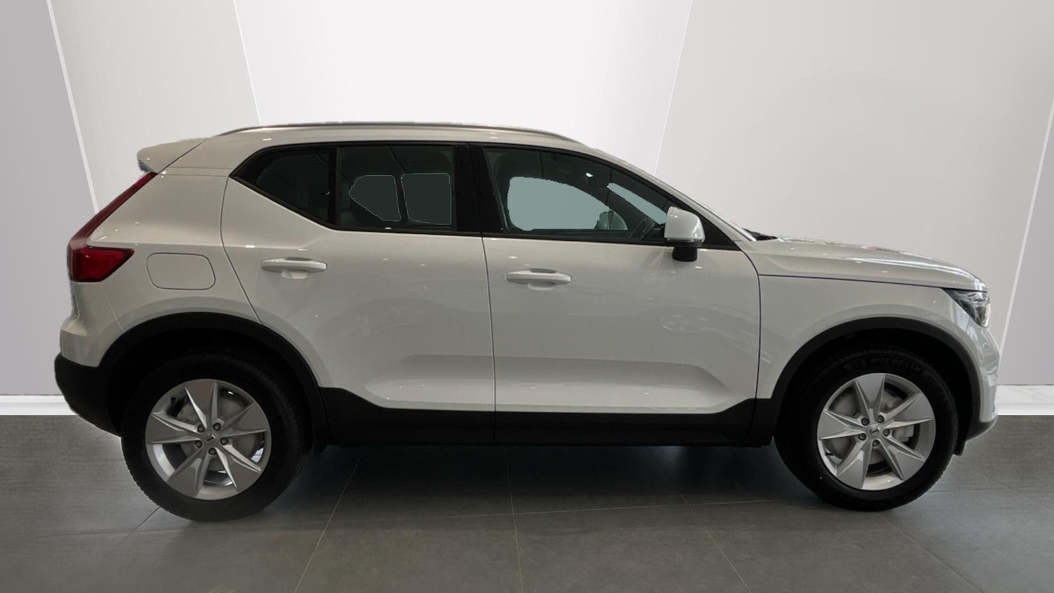 Used Volvo XC40 2025 for sale - 76159009: Photo 3