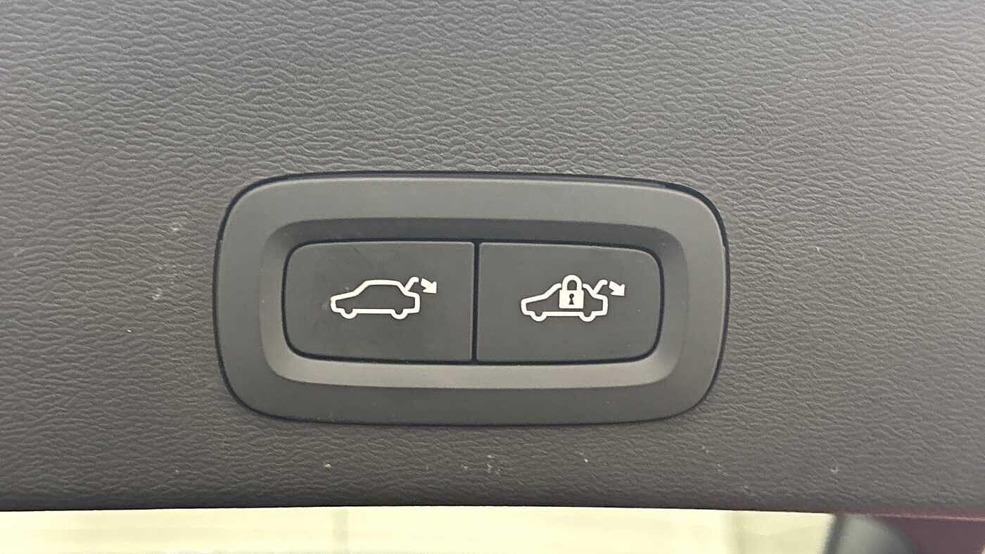 Used Volvo XC40 for sale - 77537982: Photo 18