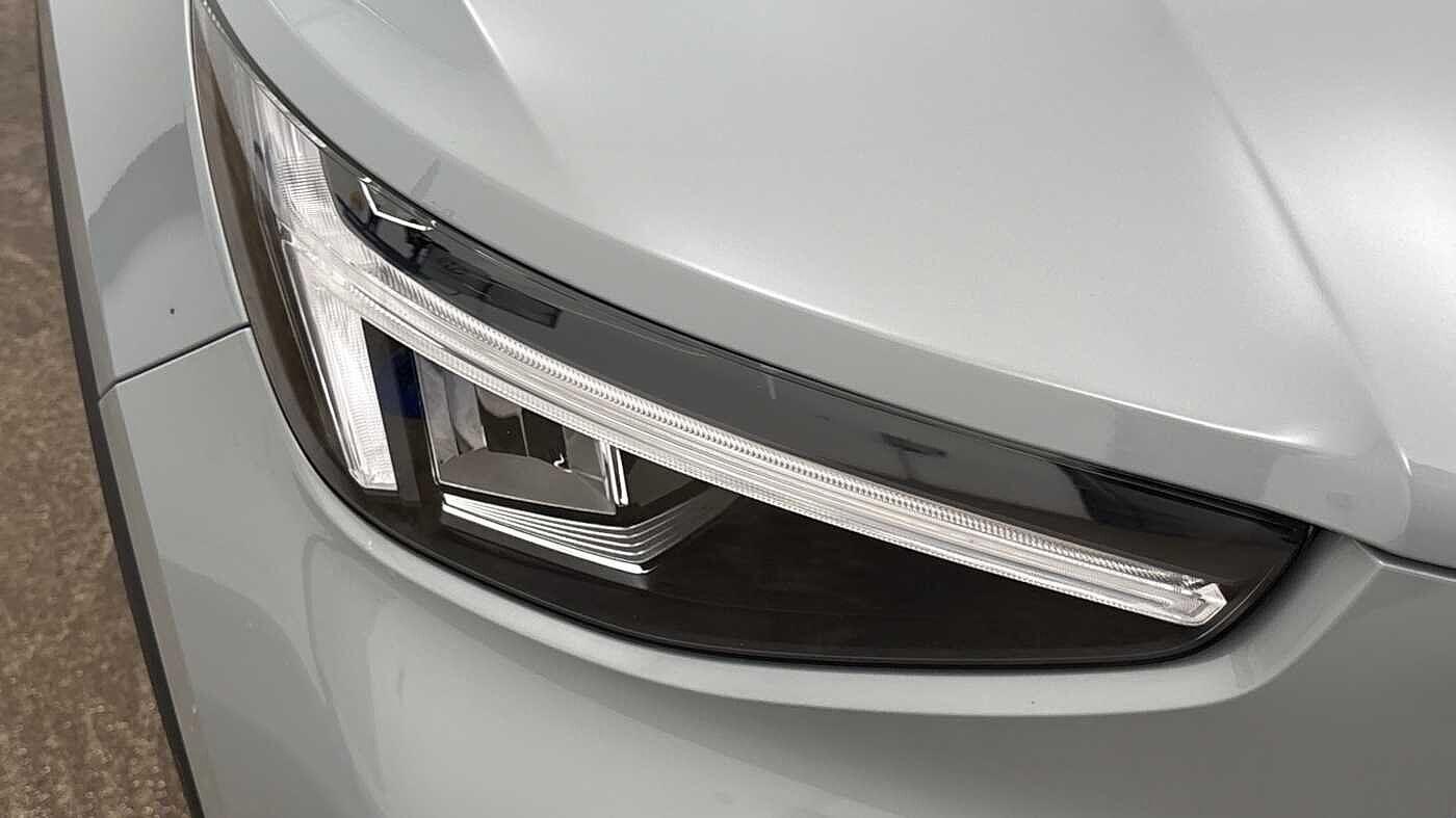 Used Volvo XC40 for sale - 77537982: Photo 21