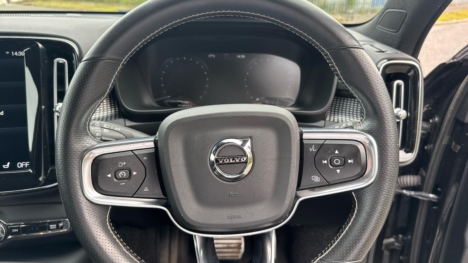 Used Volvo XC40 2021 for sale - 76094992: Photo 10