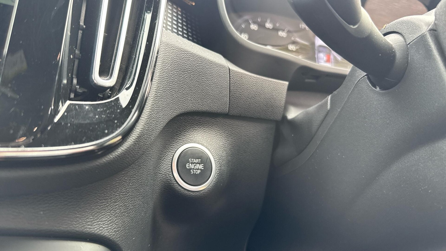 Used Volvo XC40 2021 for sale - 76094992: Photo 25