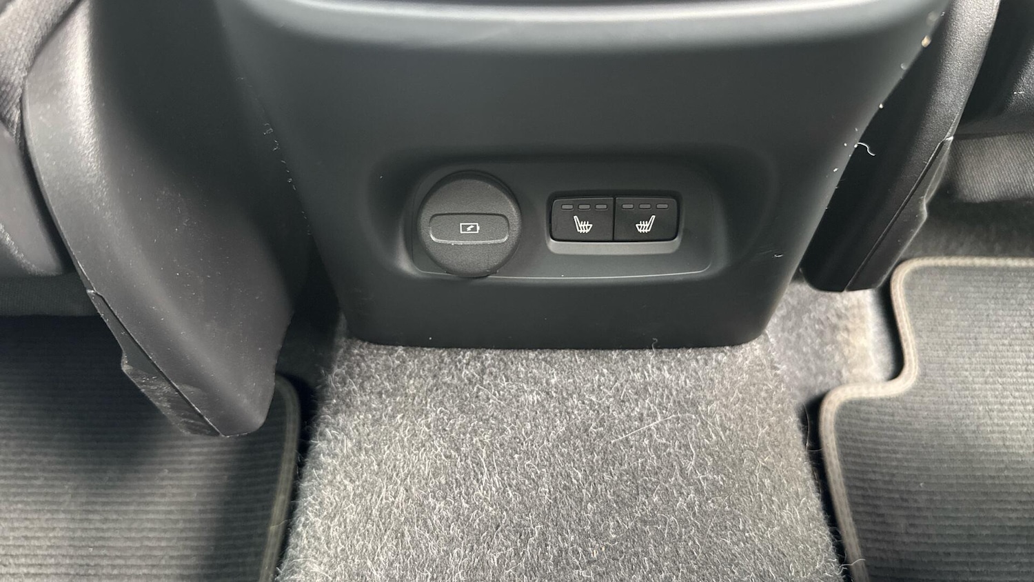 Used Volvo XC40 2021 for sale - 76094992: Photo 33