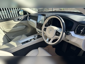 Used Volvo XC60 2025 for sale - 76247185: Photo
